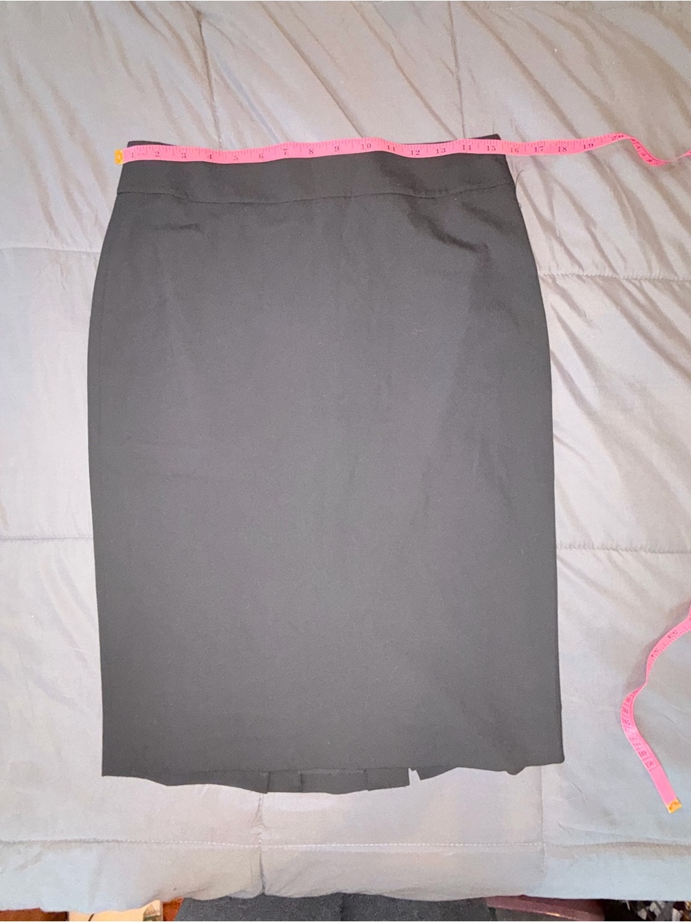 NWT Ann Taylor Black Pencil Skirt Size 4 Career Office Classic - Picture 3 of 6